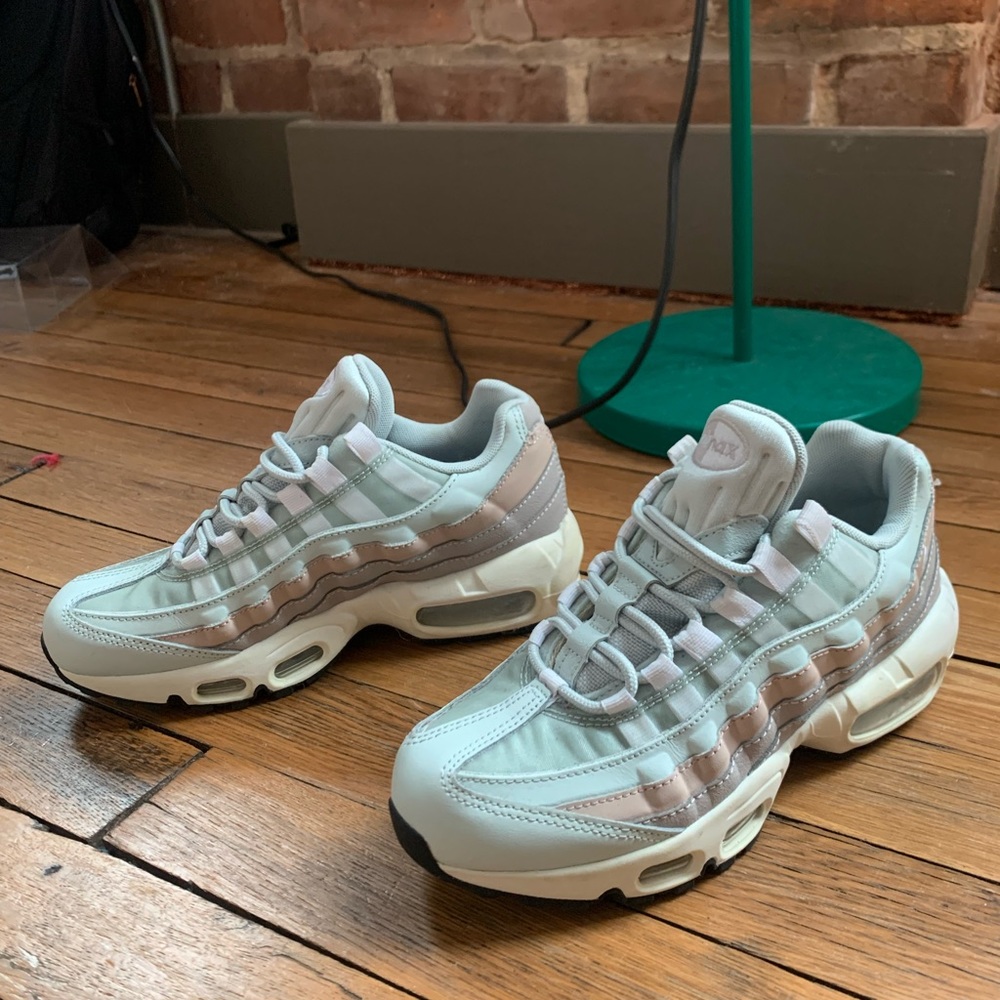 Size 5/6 Nike Air Max. Light sage green and tan.